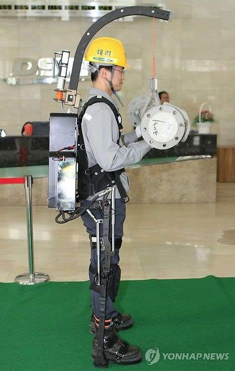 Tăng sức mạnh cho công nhân bằng bộ giáp robot