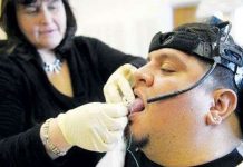 Điều khiển xe lăn bằng… lưỡi Điều khiển xe lăn bằng... lưỡi