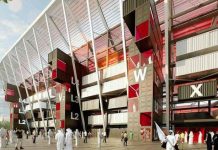 Xây sân vận động bóng đá từ… container