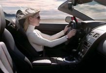 Xe hơi theo dõi sức khỏe của tài xế