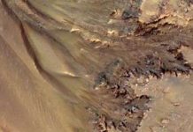 Phát hiện các dấu hiệu nước chảy trên sao Hỏa