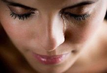 Những tác dụng kỳ lạ của nước mắt