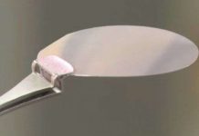 Màn hình sapphire “siêu bền” được làm ra như thế nào?