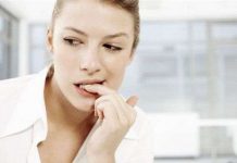 Tại sao chúng ta cắn móng tay?