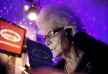 Cả cuộc đời làm lụng kiếm tiền của bạn tóm gọn trong tấm hình này