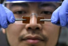 "Gương vỡ lại lành" - Phát hiện đột phá của nhà khoa học Nhật Bản