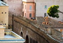 Lối thoát hiểm bí mật của Giáo hoàng ở thành Vatican