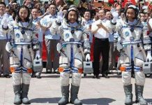 Trung Quốc đã phóng tàu vũ trụ Thần Châu 10