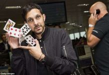 Lật tẩy bí mật trong ảo thuật chọn lá bài