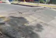 Mặt đường phập phồng như đang hít thở sau động đất