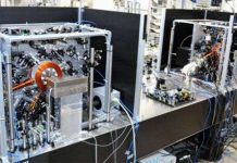 Nhật chế tạo cặp đồng hồ chính xác nhất thế giới