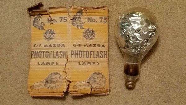 Lịch sử của đèn Flash - từ thuốc nổ cho đến điốt phát quang