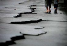 Máy tự động dò tìm và khắc phục vết nứt trên đường Máy tự động dò tìm và khắc phục vết nứt trên đường