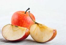 Vì sao quả táo cắt ra lại chuyển màu nâu?