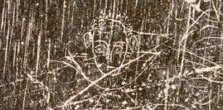 Phát hiện phiến đá khắc chữ bí ẩn tại Jamestown