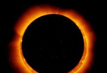 Vòng lửa khổng lồ trên trời Vòng lửa khổng lồ trên trời