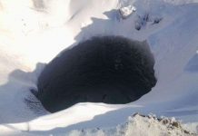 Miệng hố bí ẩn thứ ba ở Siberia