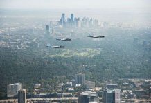 Lý do NASA vẫn sử dụng máy bay ném bom từ Thế Chiến II