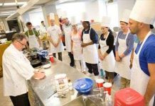 Tuyển đầu bếp nấu ăn cho phi hành gia lên sao Hỏa