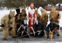 Phong tục đón Giáng sinh trong trang phục quỷ dữ