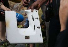 Phát hiện thêm khung cửa sổ máy bay trên đảo Reunion