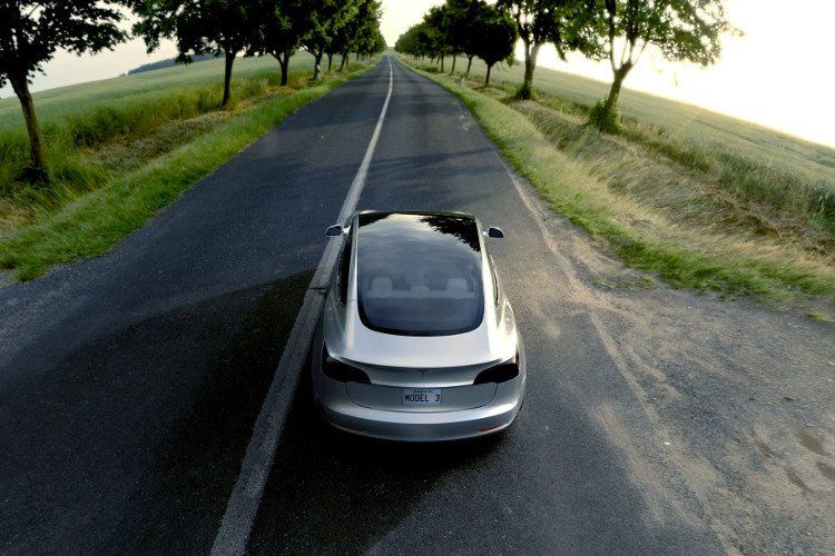 Tất cả những gì bạn cần biết về chiếc xe điện Tesla Model 3