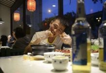 Sở thích ăn đầu thỏ kỳ quái của người Tứ Xuyên, Trung Quốc