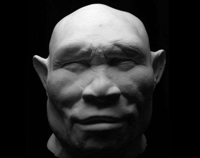 Tái tạo khuôn mặt của người 7 triệu năm trước