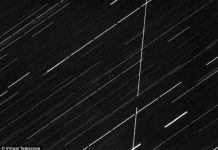 Một thiên thạch giống ở Nga vừa bay qua Trái đất