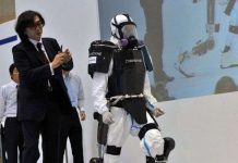 Khung robot cho công nhân nhà máy điện hạt nhân