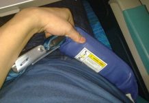 Chỉ ngồi ở vị trí này, những chiếc túi khí trên máy bay mới có thể bật ra để cứu mạng bạn