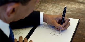 Khoa học chứng minh: người thuận tay trái thường giỏi toán hơn