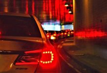 Khoa học chứng minh: Chạy xe bám đuôi là nguyên nhân gây ra tắc đường