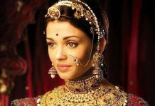 Giải mã chấm đỏ bí ẩn trên trán phụ nữ Ấn Độ