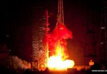 Trung Quốc phóng vệ tinh chuyển dữ liệu toàn cầu