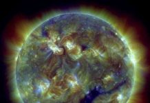 Hai bão từ mạnh đổ xuống trái đất