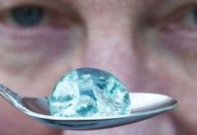 Những quả cầu bí ẩn tại Anh Những quả cầu bí ẩn tại Anh