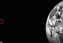 Sao Hỏa xuất hiện trong ảnh chụp Trái Đất ở khoảng cách xa