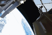 Quang cảnh tuyệt vời khi bạn bước chân ra ngoài vũ trụ