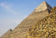Kim tự tháp Ai Cập được xây ngược từ trong ra ngoài?