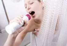 Tại sao nhiều người thích hát trong phòng tắm?