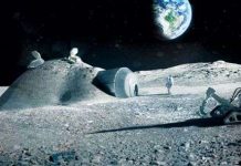 "In" cơ sở trên mặt trăng