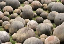 Chuyện lạ về những quá bóng bằng đá 12 nghìn năm tuổi