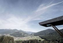 Bể bơi vô cực ở Ý không dành cho người yếu tim