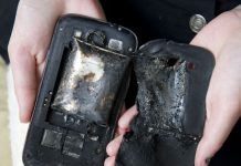 Tai nạn hi hữu: nổ điện thoại gây bỏng vì bị sét đánh