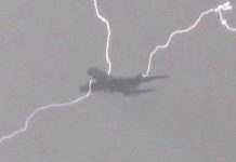 Hành khách yên tâm: Máy bay chống sét tốt!