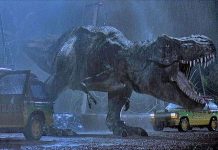Bạn có thể sống sót trước một con T-Rex bằng cách đứng im?