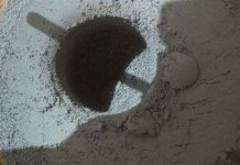 Bên dưới bề mặt sao Hỏa có màu xanh xám