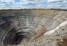 7 hố thẳm ấn tượng nhất thế giới