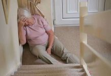 Thảm thông minh biết đỡ người khỏi ngã